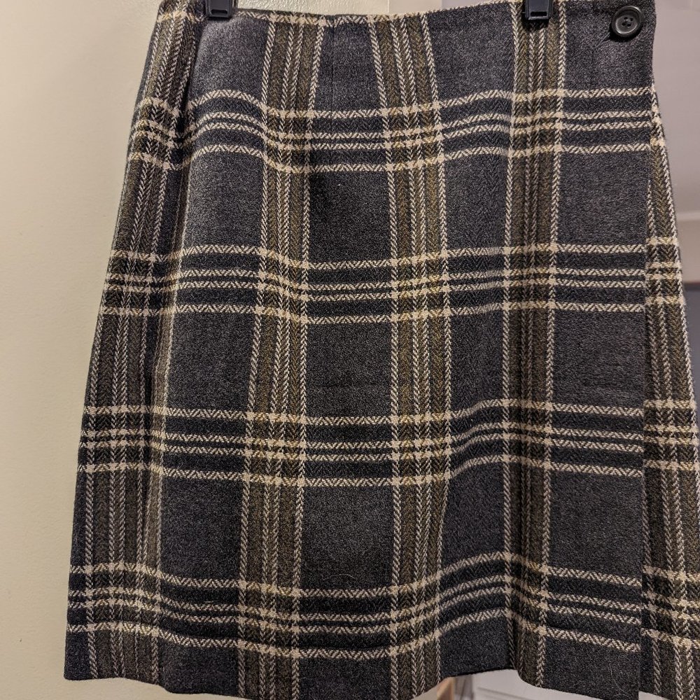 Banana Republic plaid wrap skirt